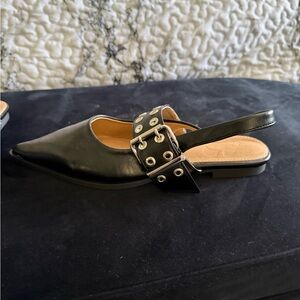 Source Unknown Black Pointed Slingback Flats